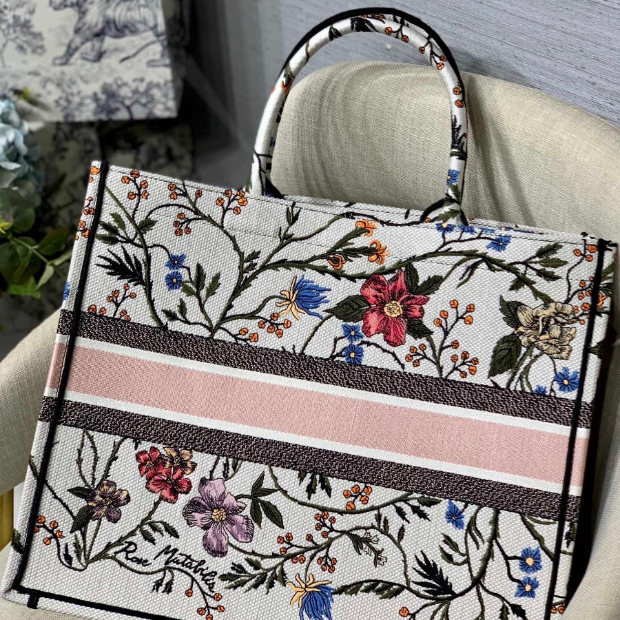 DIOR BOOK TOTE WITH DIOR OBLIQUE EMBROIDERY