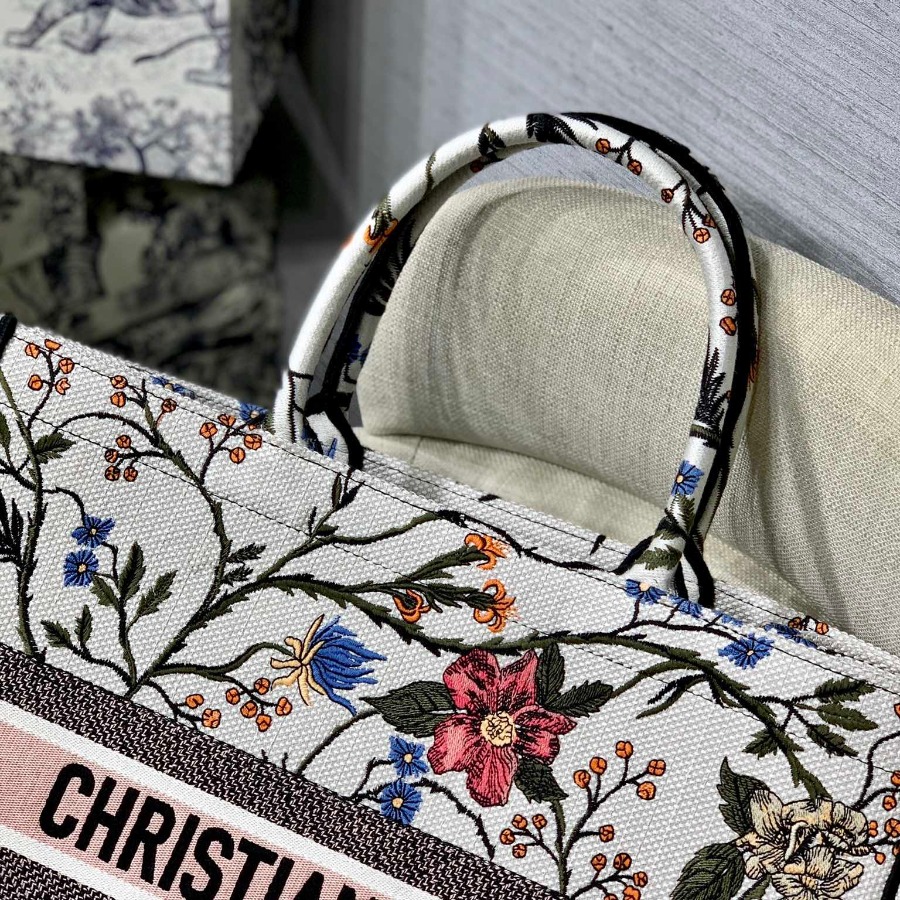 DIOR BOOK TOTE WITH DIOR OBLIQUE EMBROIDERY