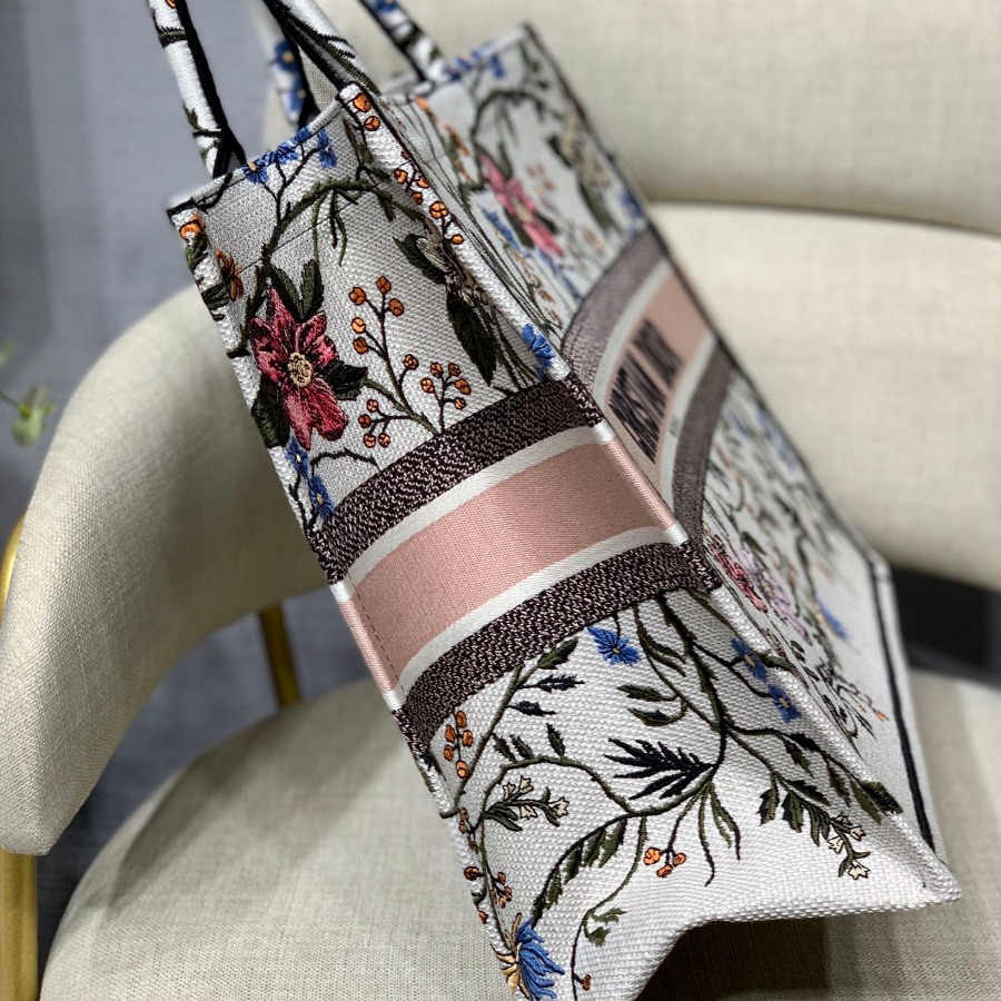 DIOR BOOK TOTE WITH DIOR OBLIQUE EMBROIDERY