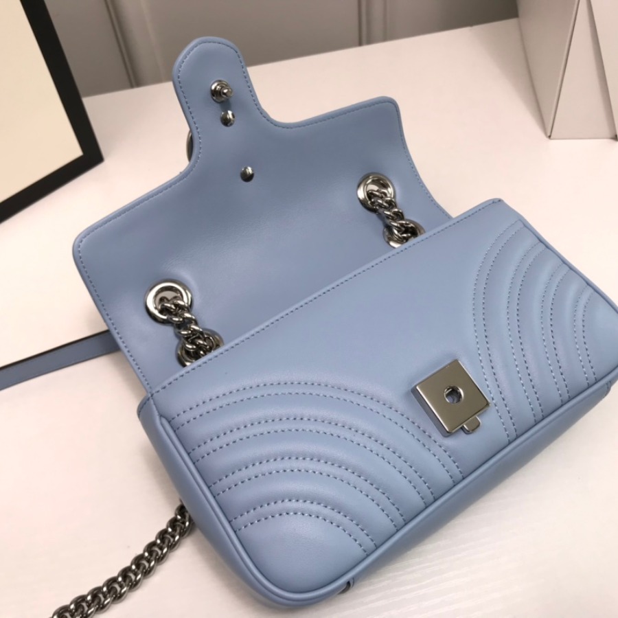 446744 GUCCI GG Marmont matelassé mini bag