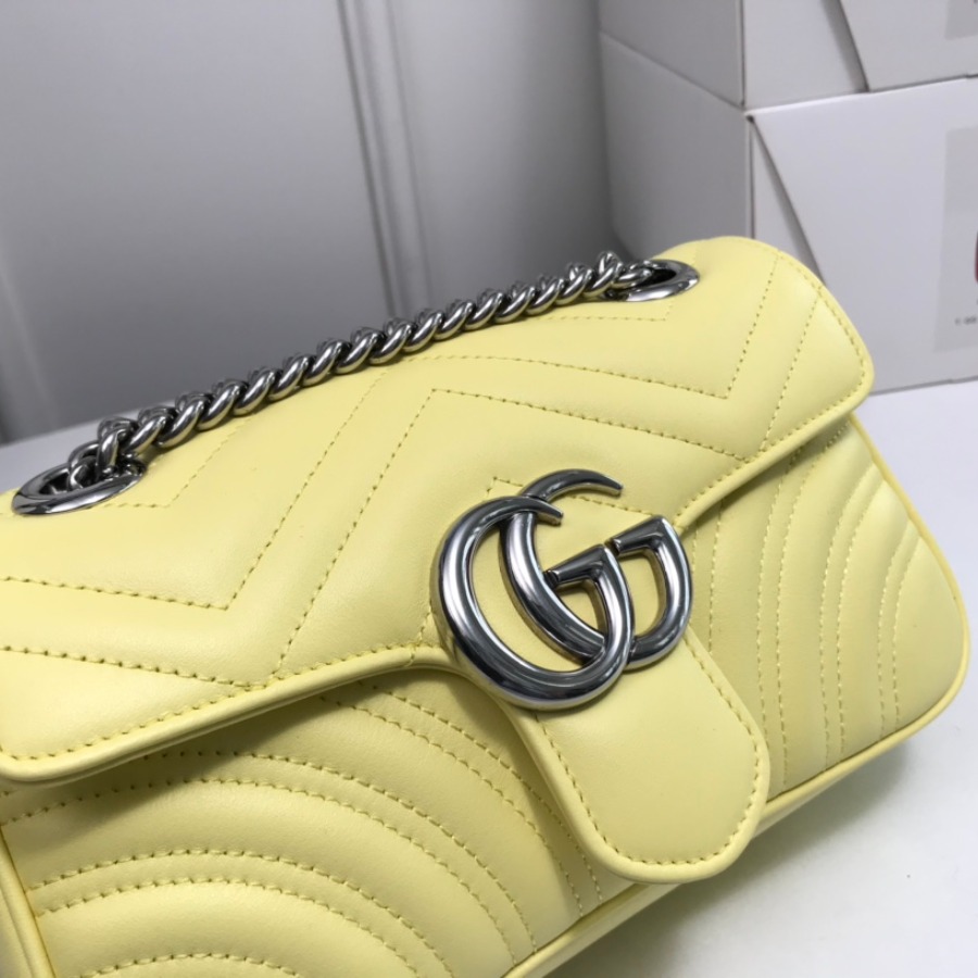 446744 GUCCI GG Marmont matelassé mini bag