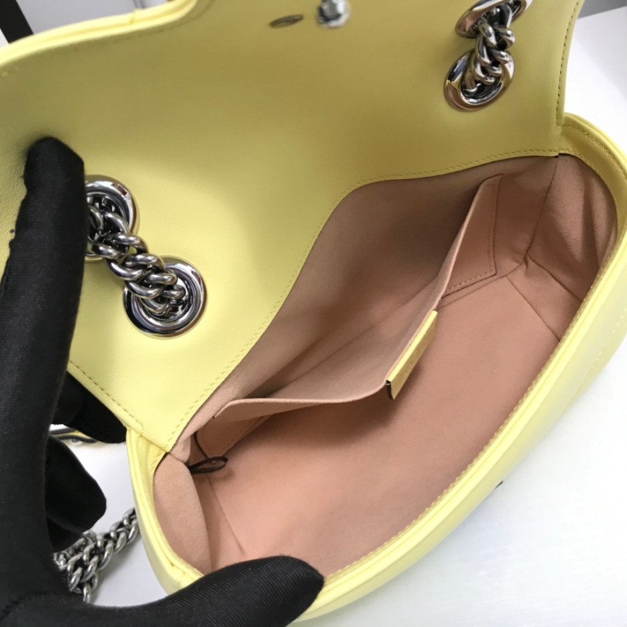 446744 GUCCI GG Marmont matelassé mini bag