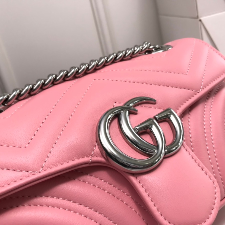 446744 GUCCI GG Marmont matelassé mini bag