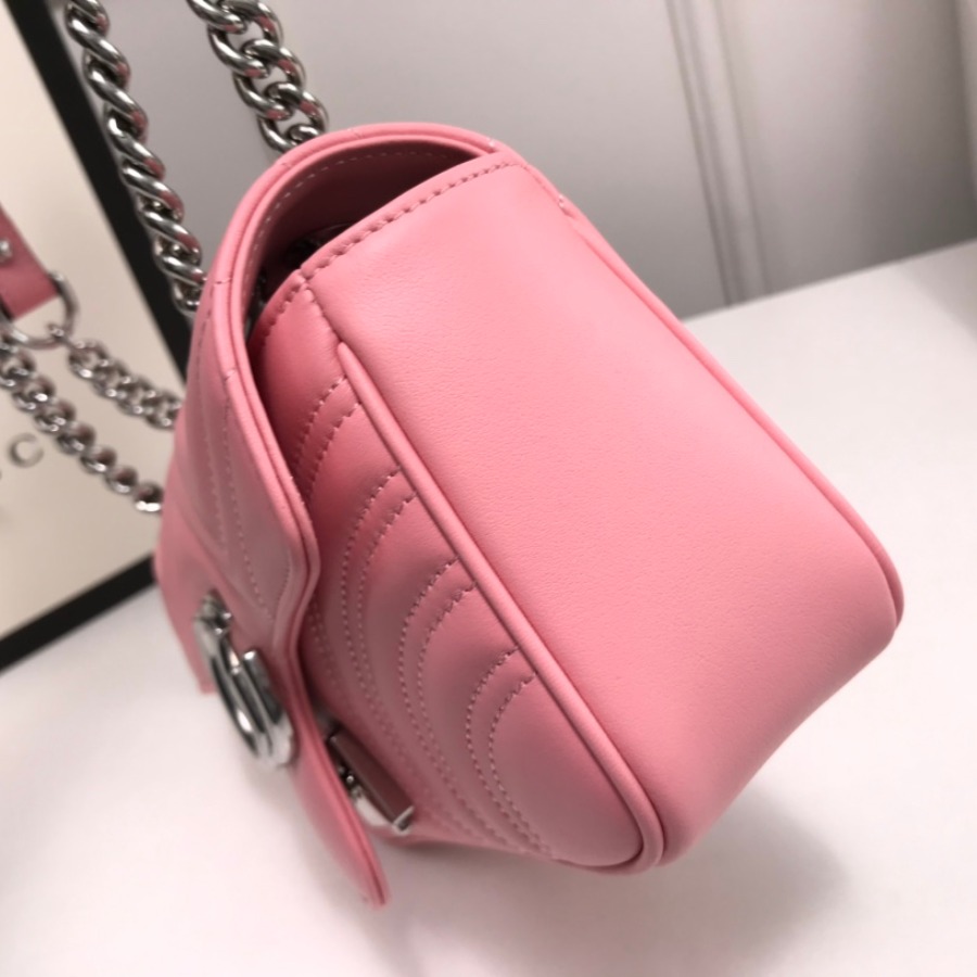 446744 GUCCI GG Marmont matelassé mini bag