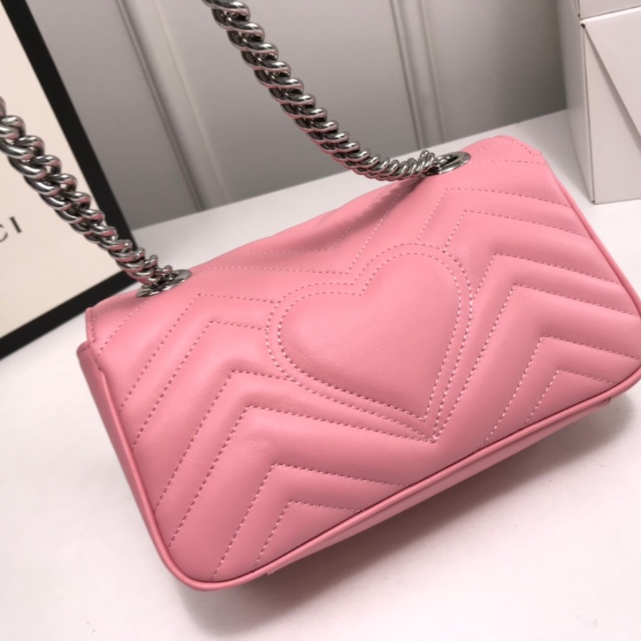 446744 GUCCI GG Marmont matelassé mini bag