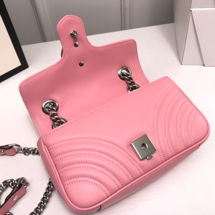 446744 GUCCI GG Marmont matelassé mini bag