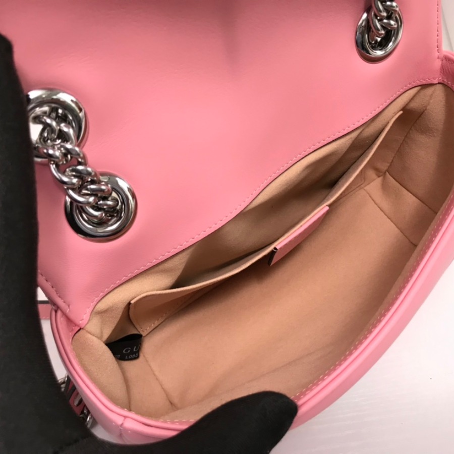 446744 GUCCI GG Marmont matelassé mini bag