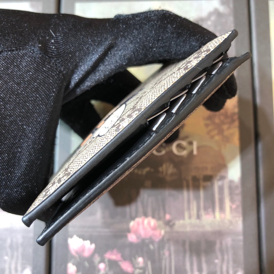 451268 Gucci Bee print GG Supreme wallet, 