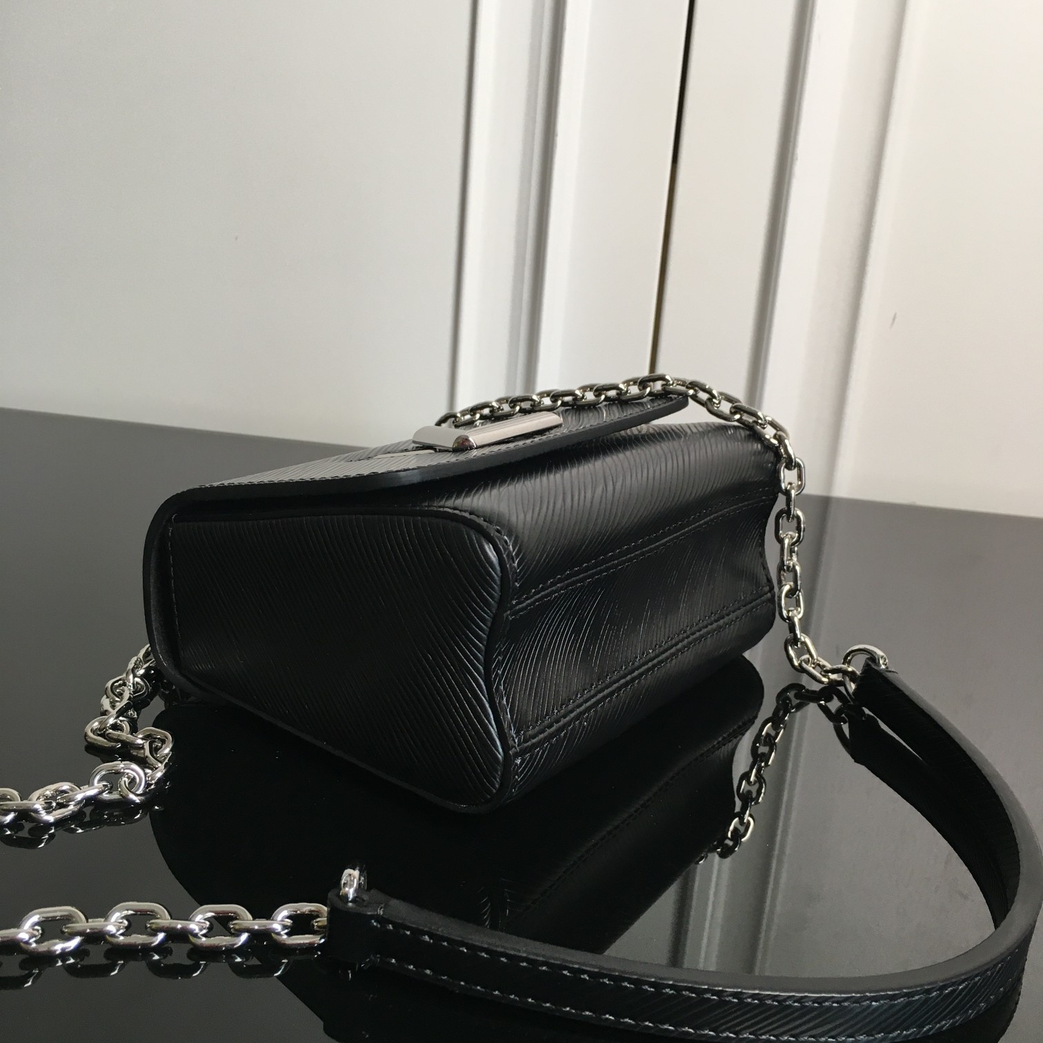 M56117 TWIST MINI, Louis Vuitton LV