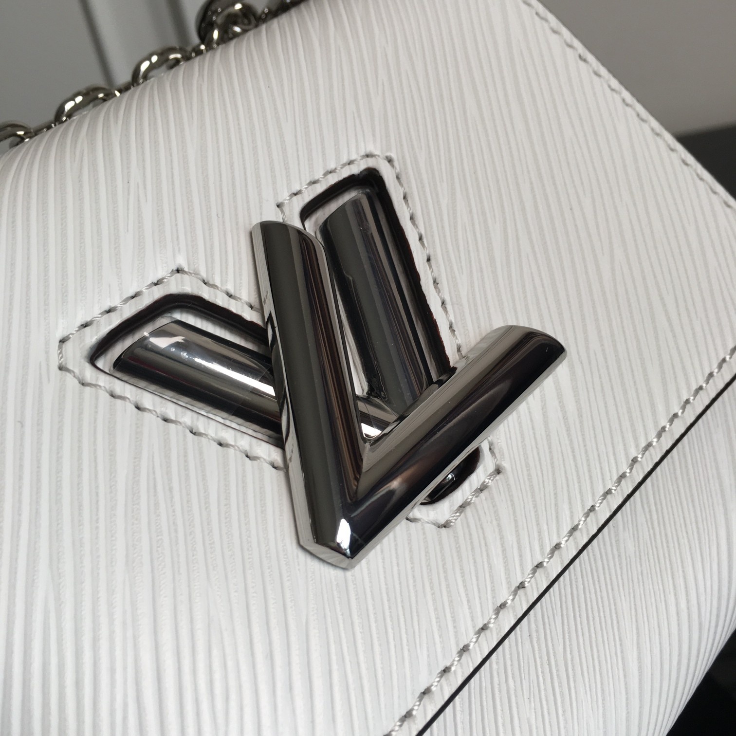 M56118 TWIST MINI, Louis Vuitton LV
