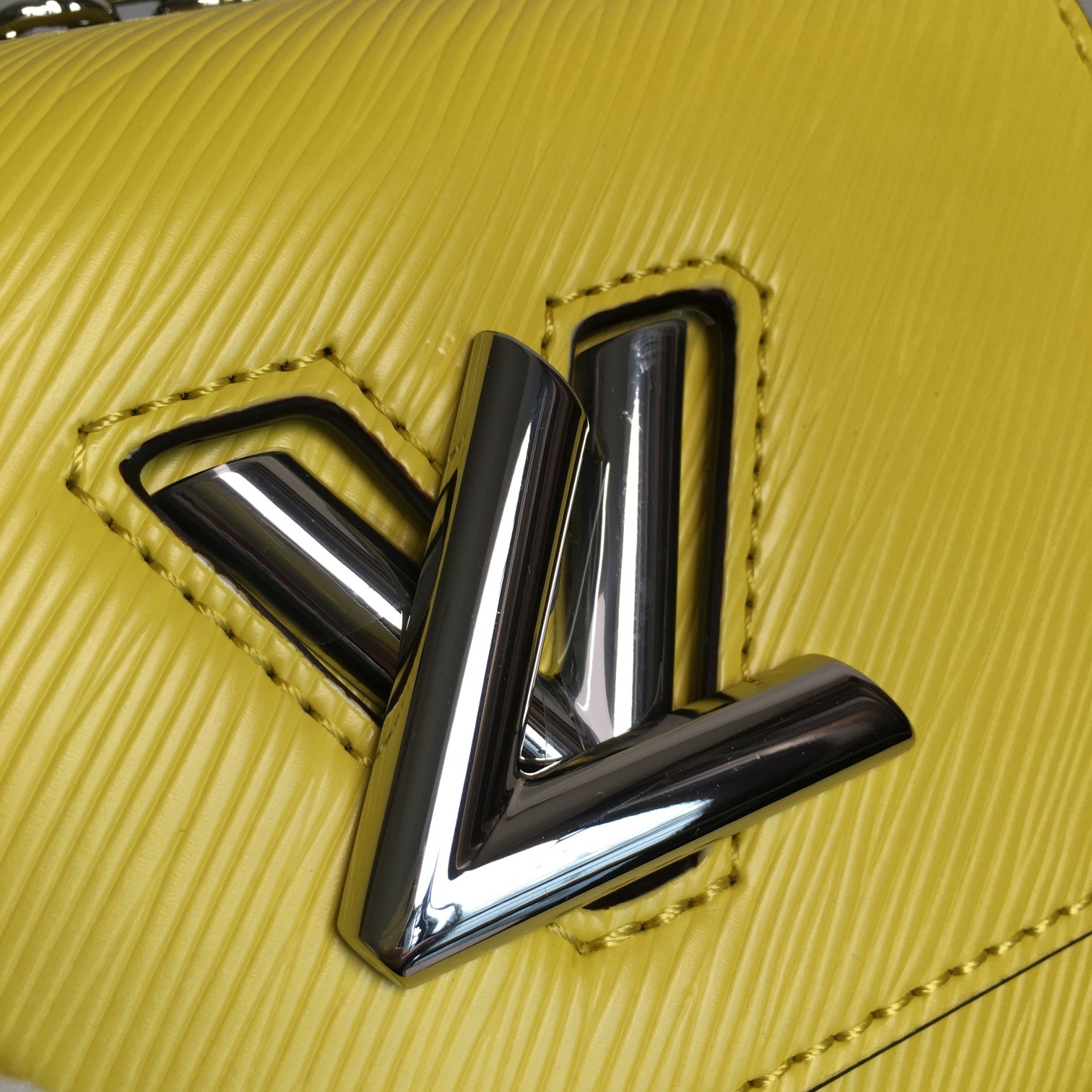 M56119 TWIST MINI, Louis Vuitton LV