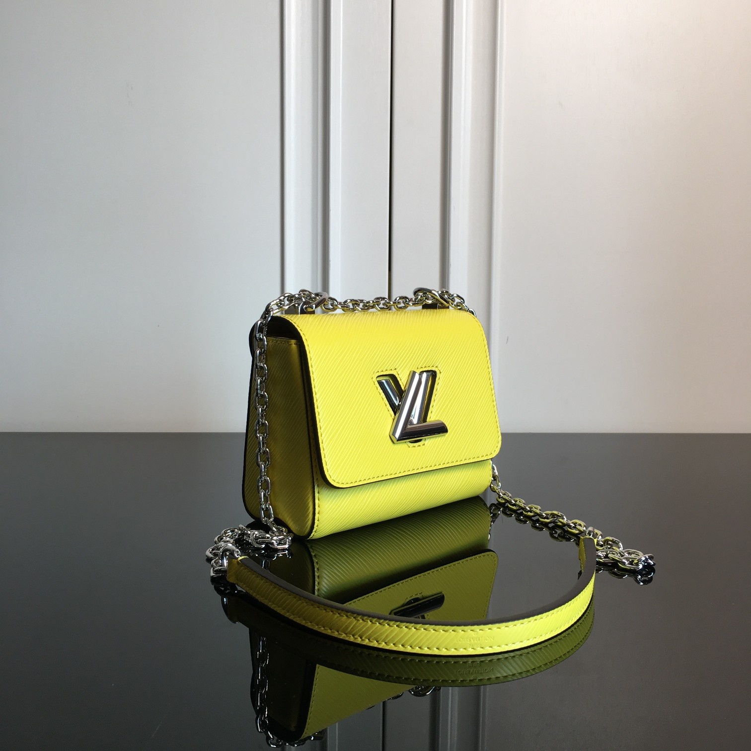 M56119 TWIST MINI, Louis Vuitton LV
