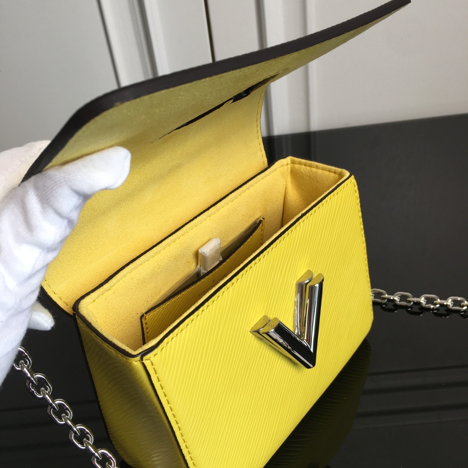 M56119 TWIST MINI, Louis Vuitton LV