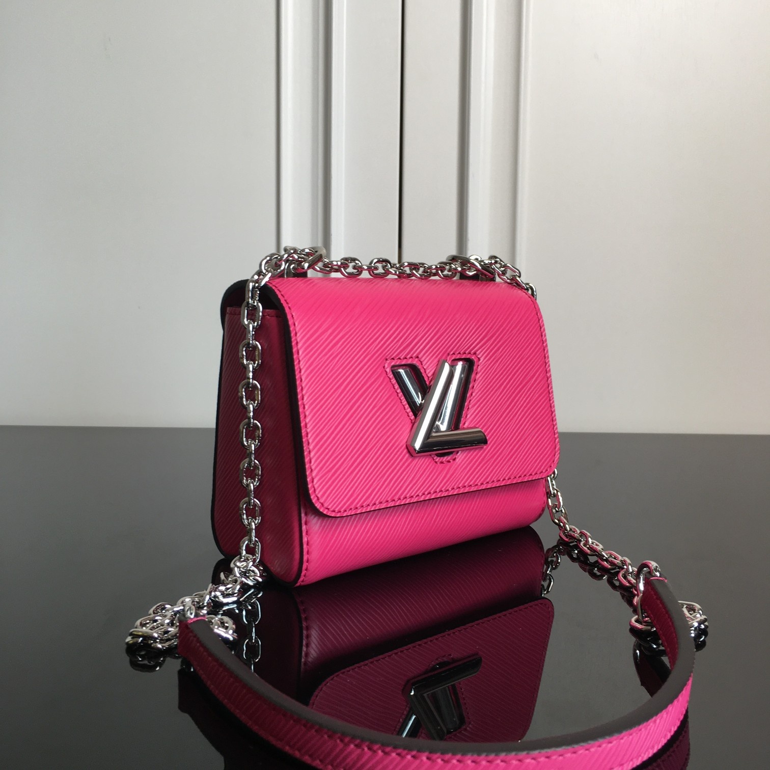 M56120 TWIST MINI, Louis Vuitton LV