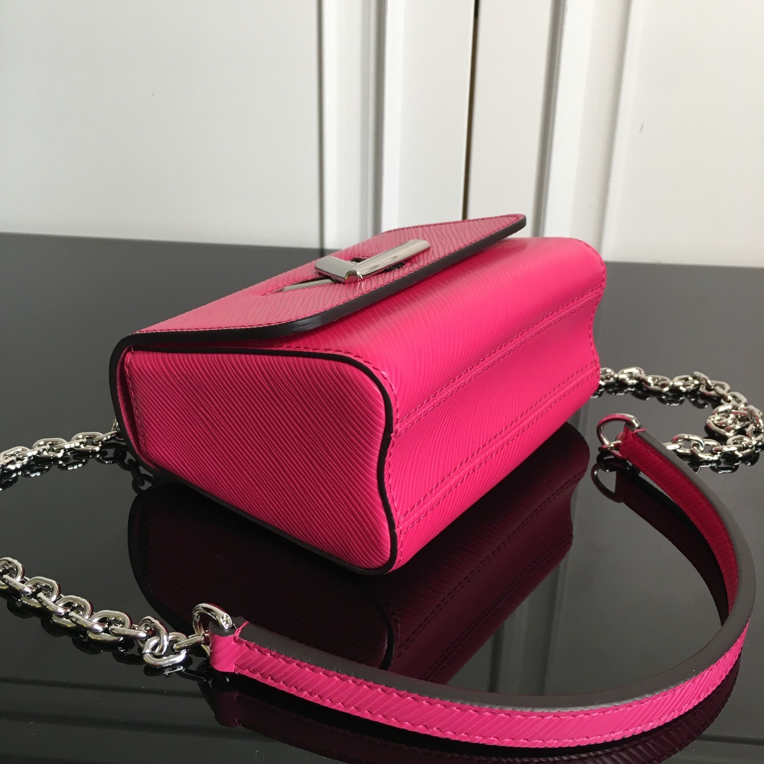 M56120 TWIST MINI, Louis Vuitton LV