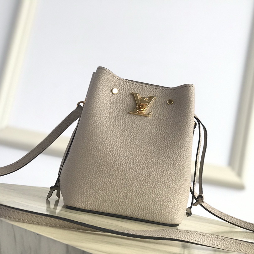 M69205 NANO LOCKME BUCKET, Louis Vuitton LV