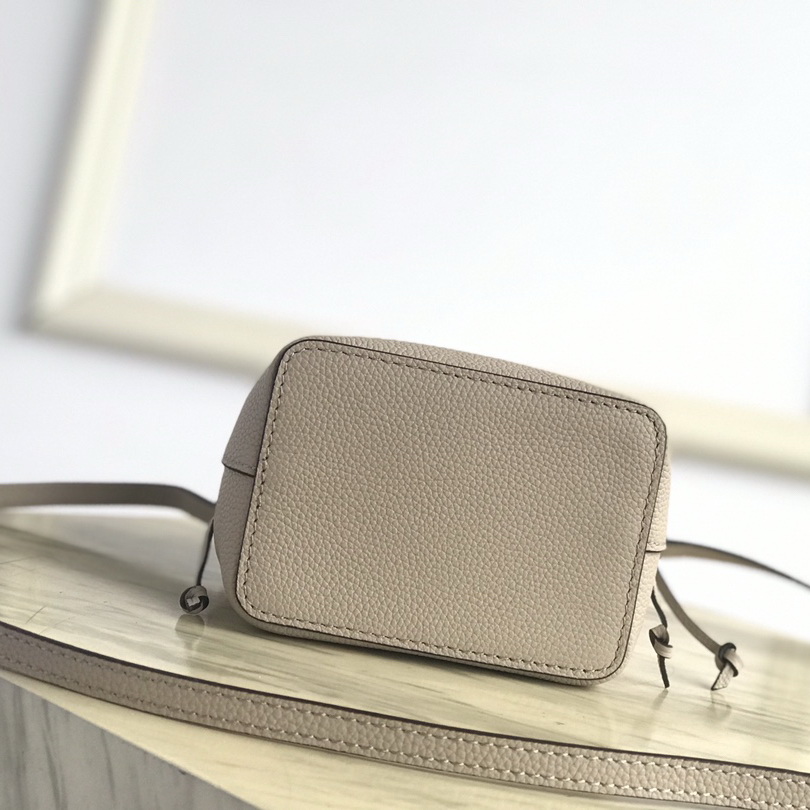 M69205 NANO LOCKME BUCKET, Louis Vuitton LV