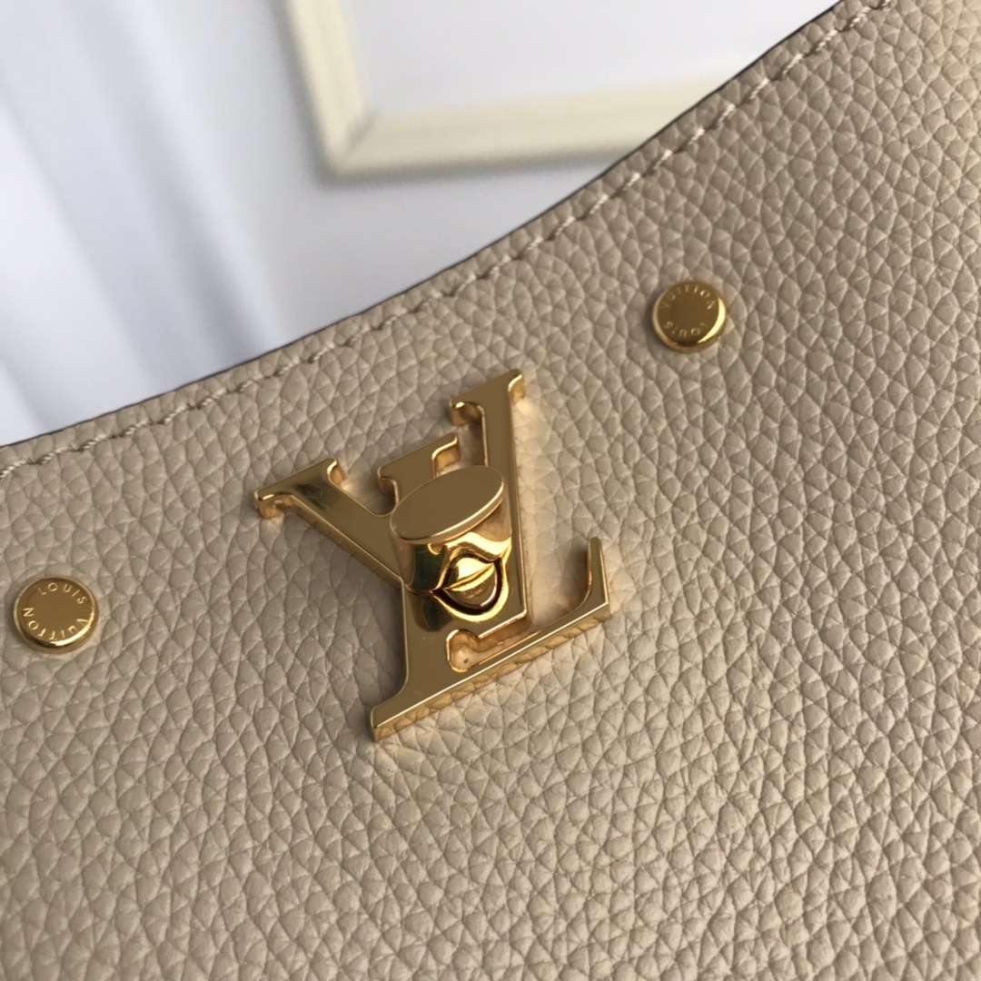 M69205 NANO LOCKME BUCKET, Louis Vuitton LV