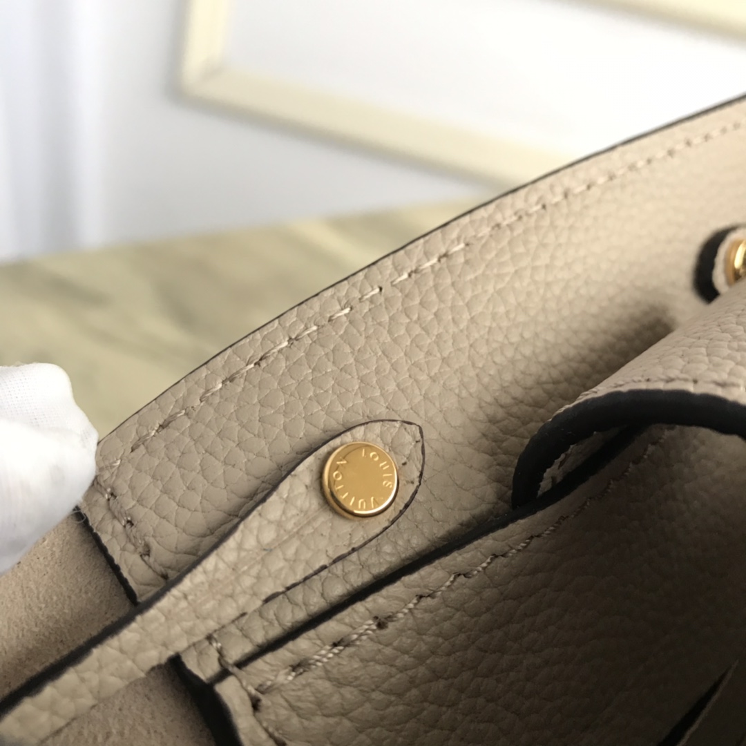 M69205 NANO LOCKME BUCKET, Louis Vuitton LV