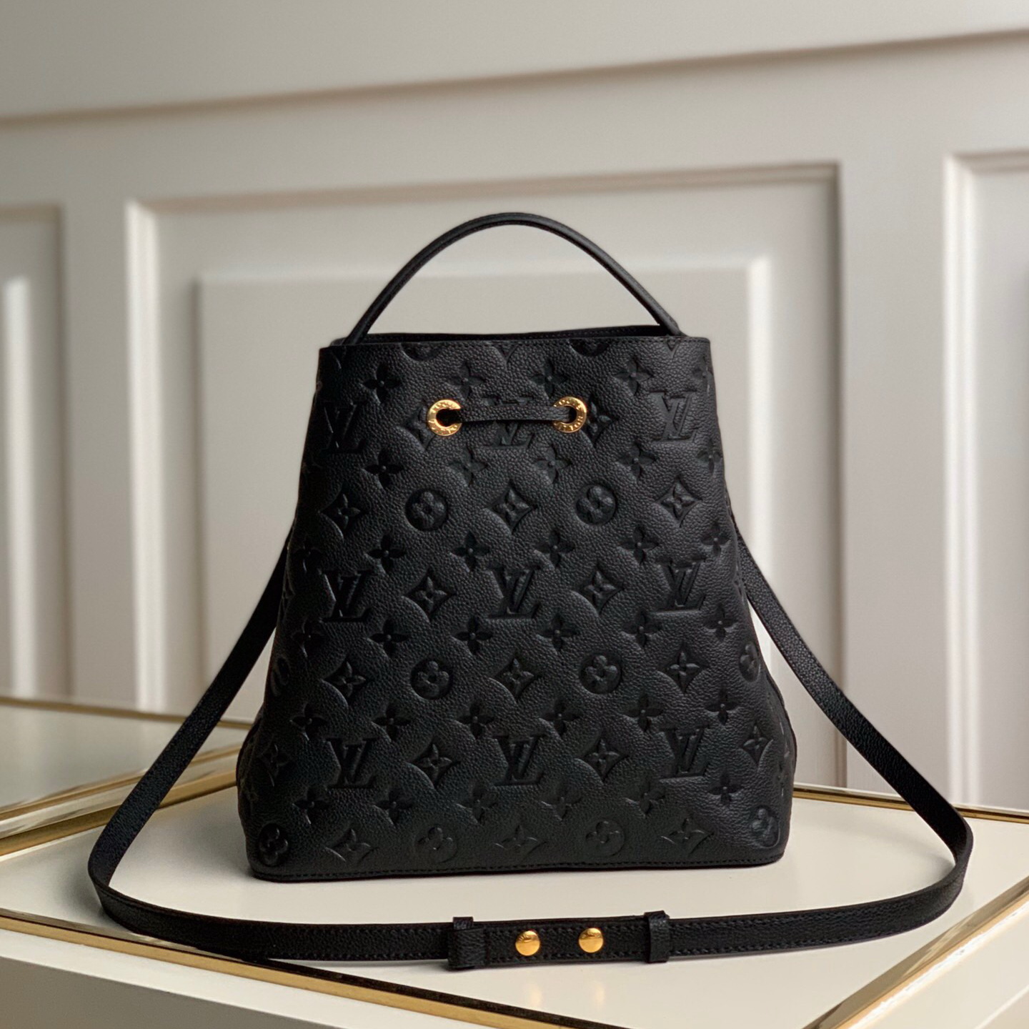 M45256 NÉONOÉ MM, Louis Vuitton LV