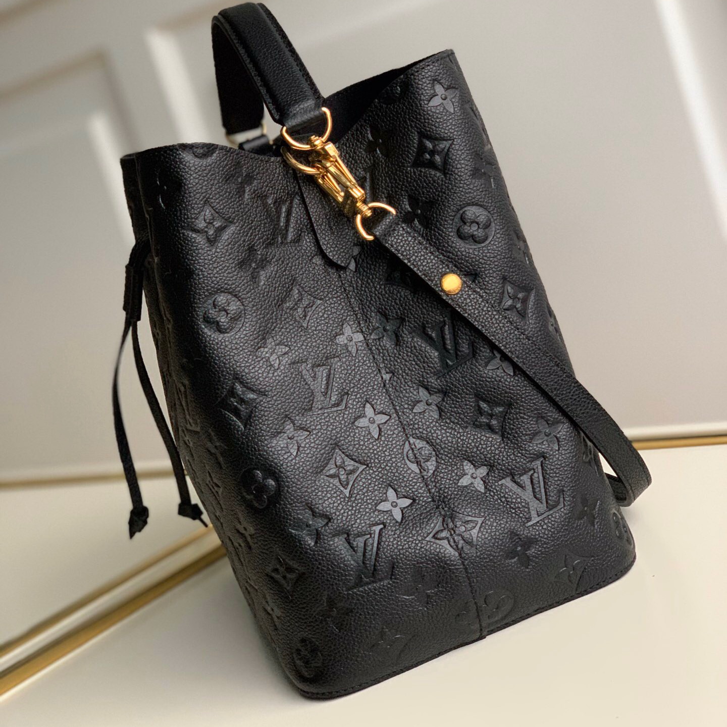 M45256 NÉONOÉ MM, Louis Vuitton LV