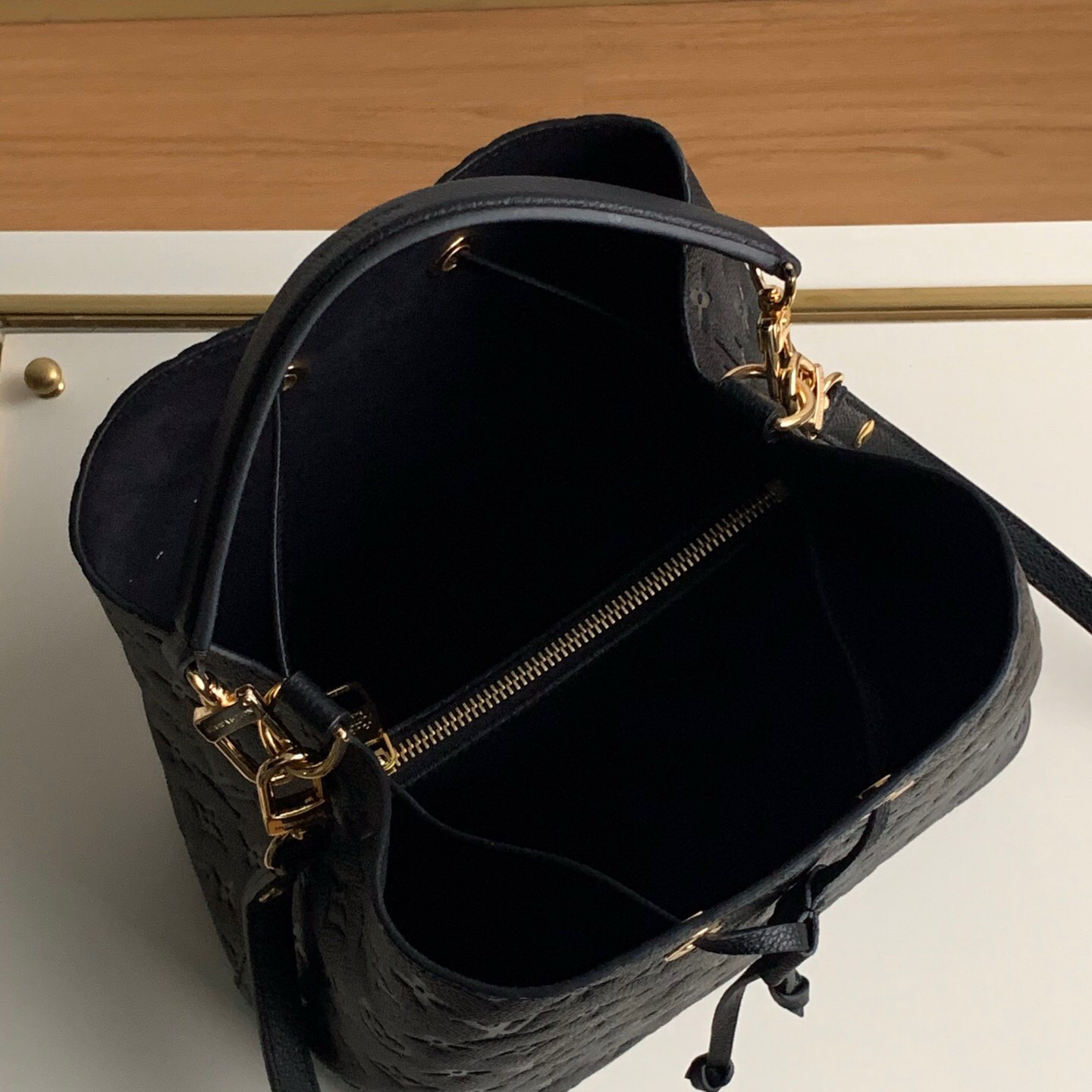 M45256 NÉONOÉ MM, Louis Vuitton LV
