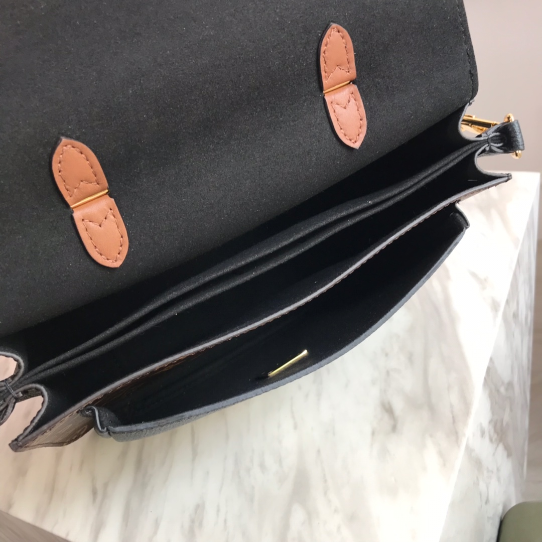 M44354 VAUGIRARD MONOGRAM, Louis Vuitton LV Top Handles