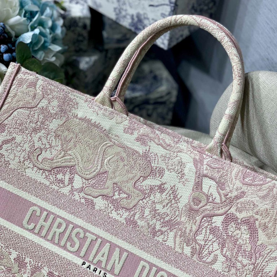 DIOR BOOK TOTE WITH DIOR OBLIQUE EMBROIDERY