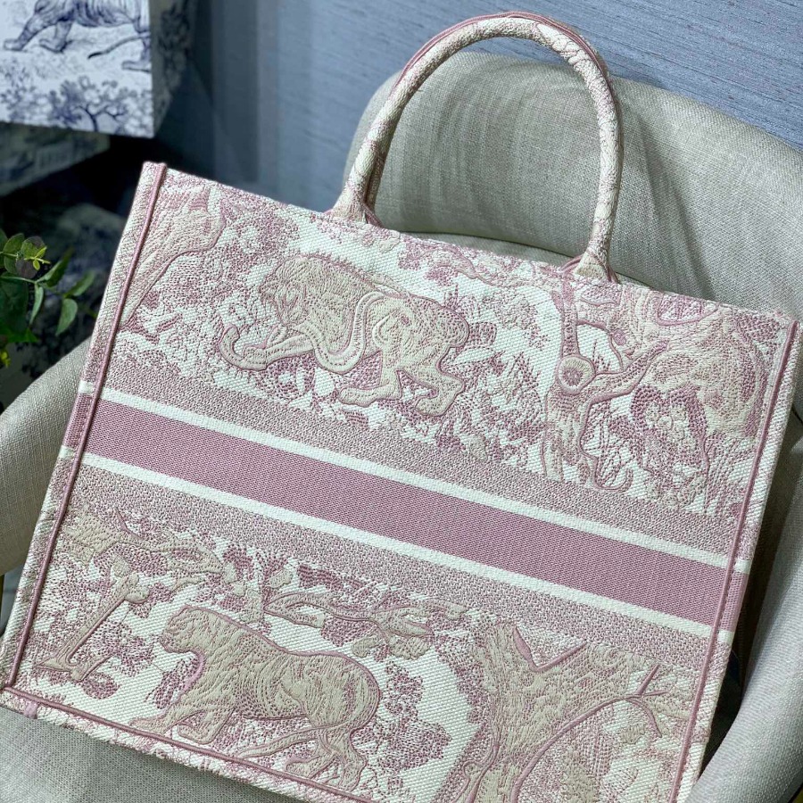 DIOR BOOK TOTE WITH DIOR OBLIQUE EMBROIDERY