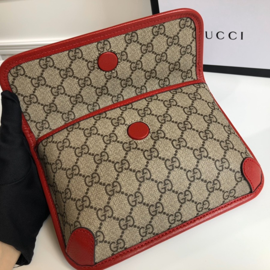 GUCCI Totem GG Supreme messenger 489617