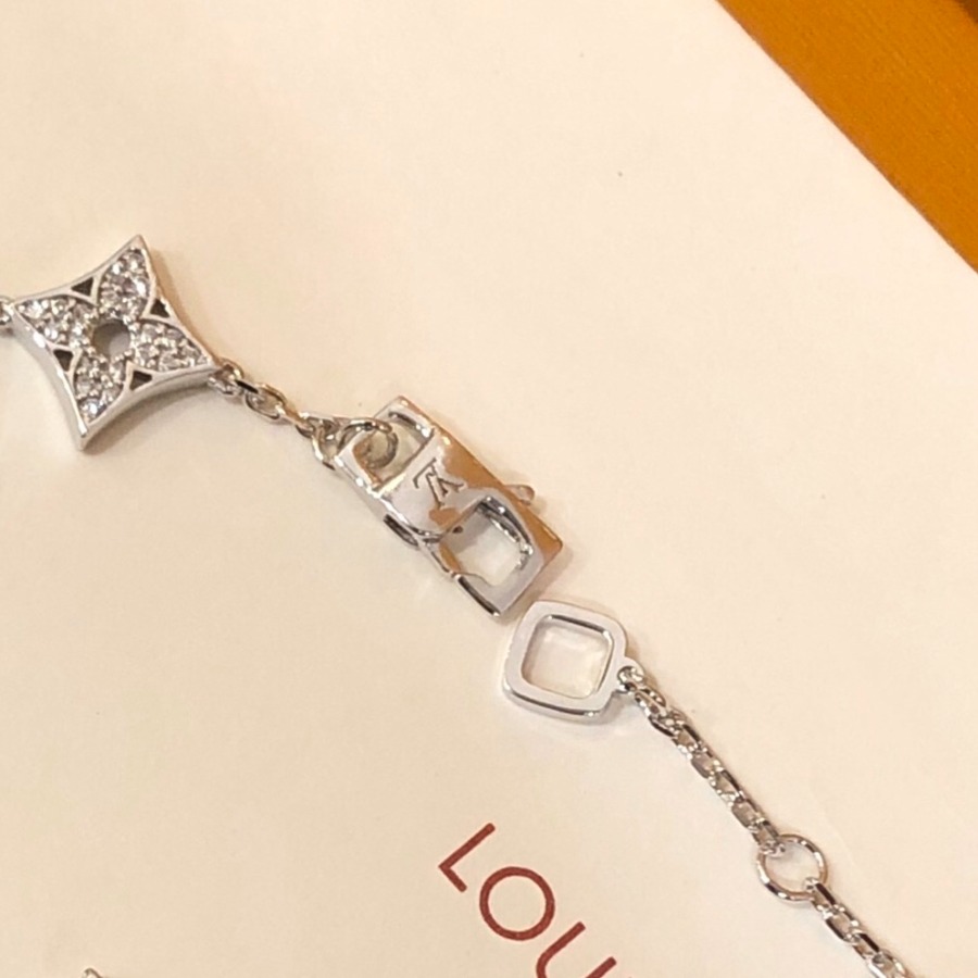 BRACELET, Louis Vuitton LV, 18cm