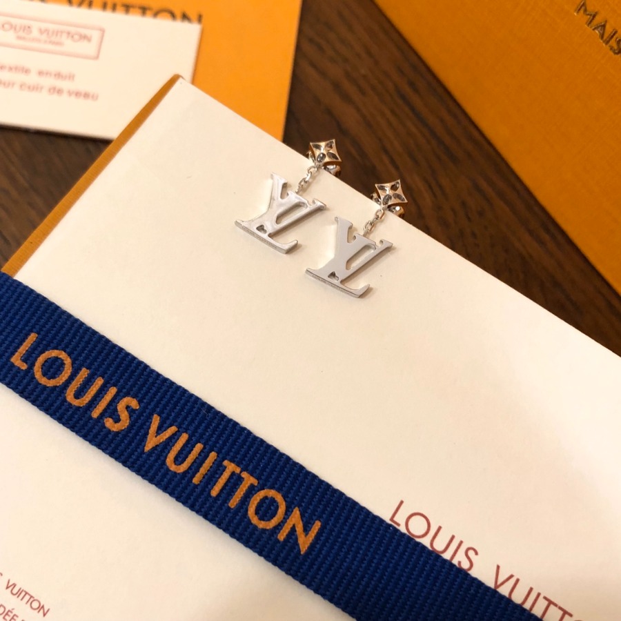 Earrings & Ear Stud, Louis Vuitton LV
