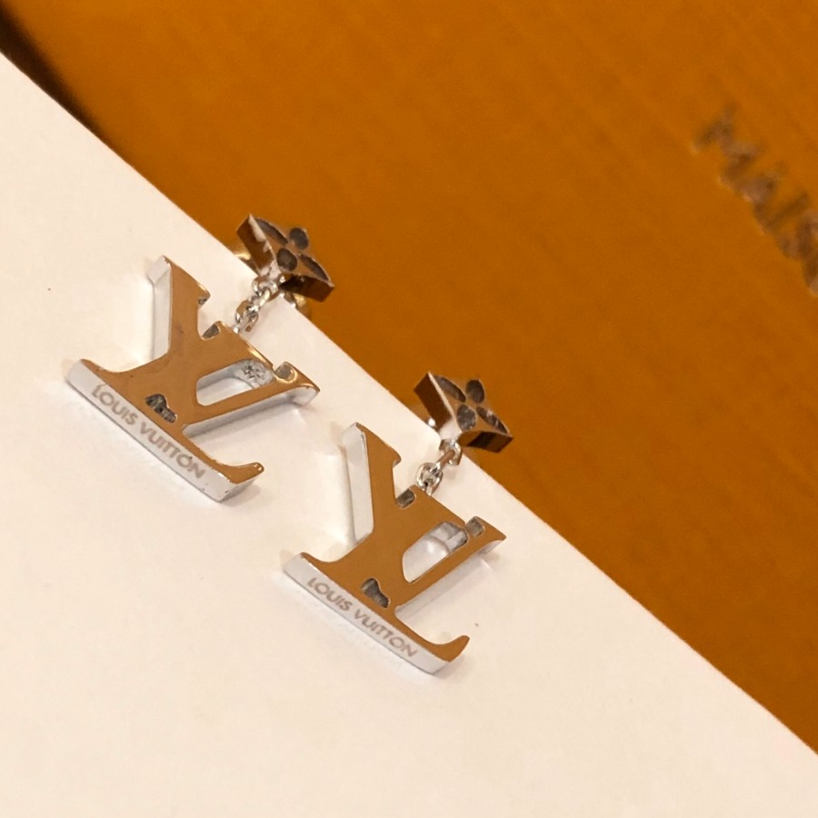 Earrings & Ear Stud, Louis Vuitton LV