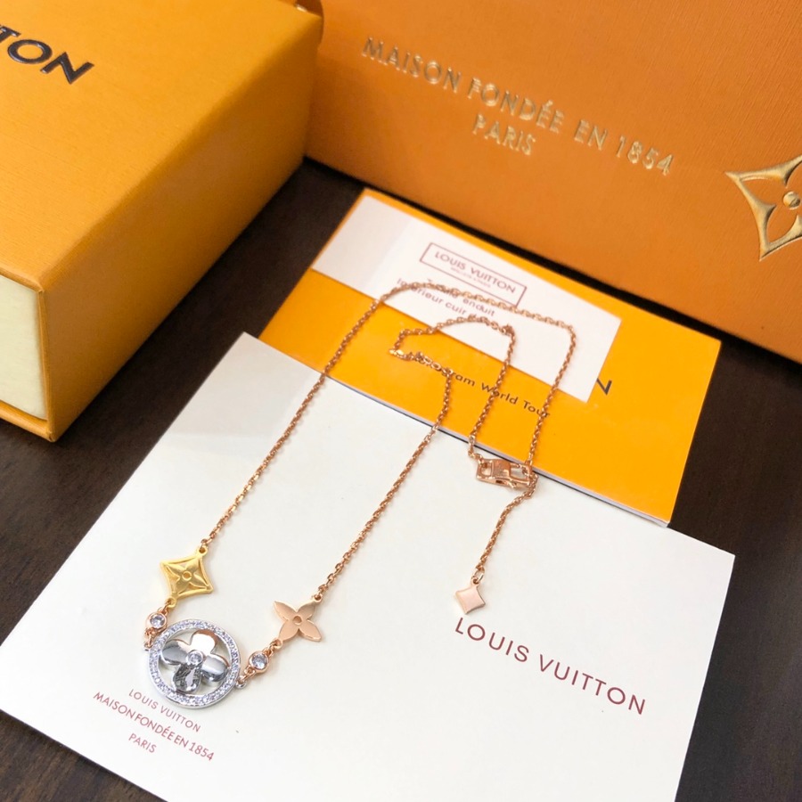 Necklaces and Pendants, Louis Vuitton LV