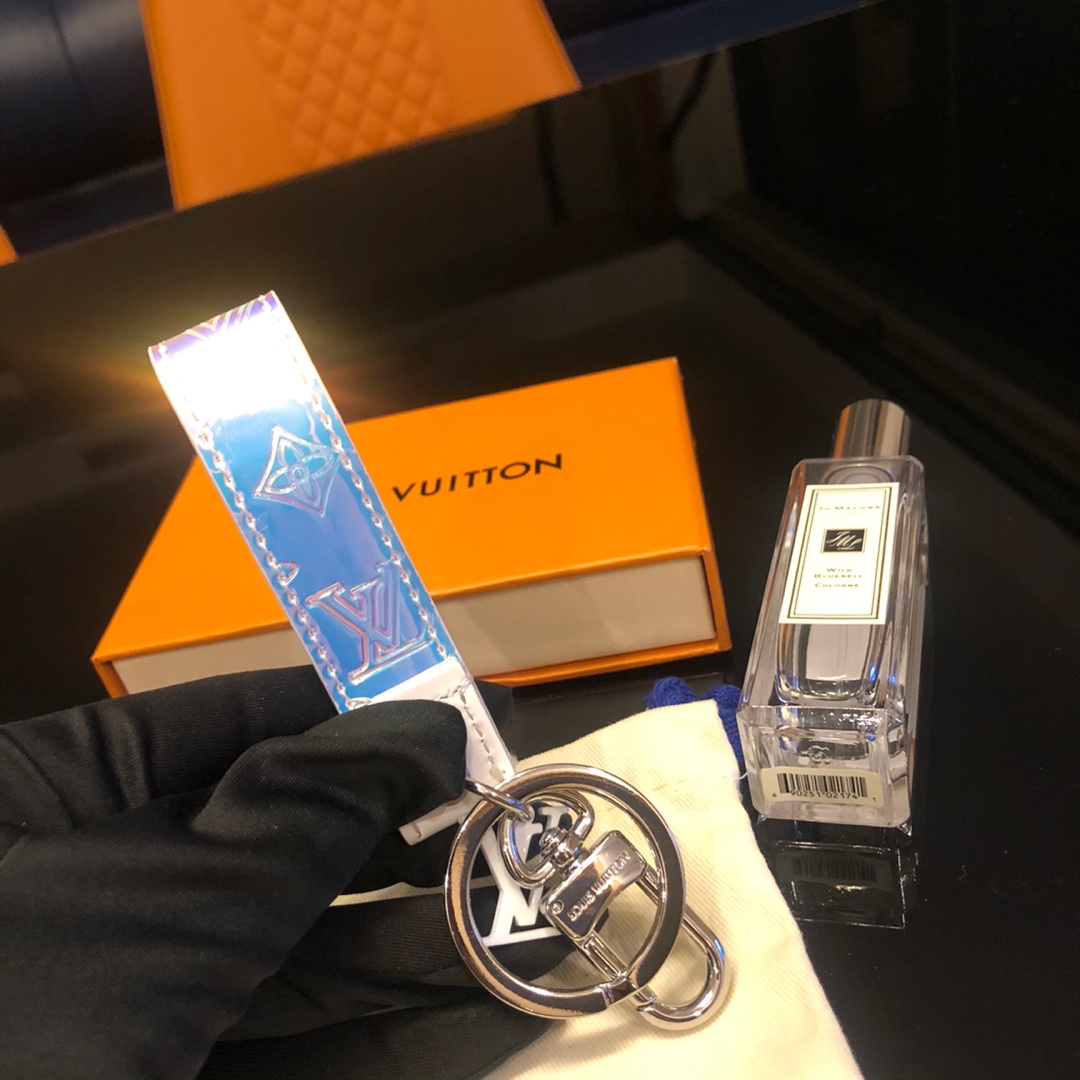 LV SHAPE DRAGONNE BAG CHARM & KEY HOLDER, Louis Vuitton LV, key chain