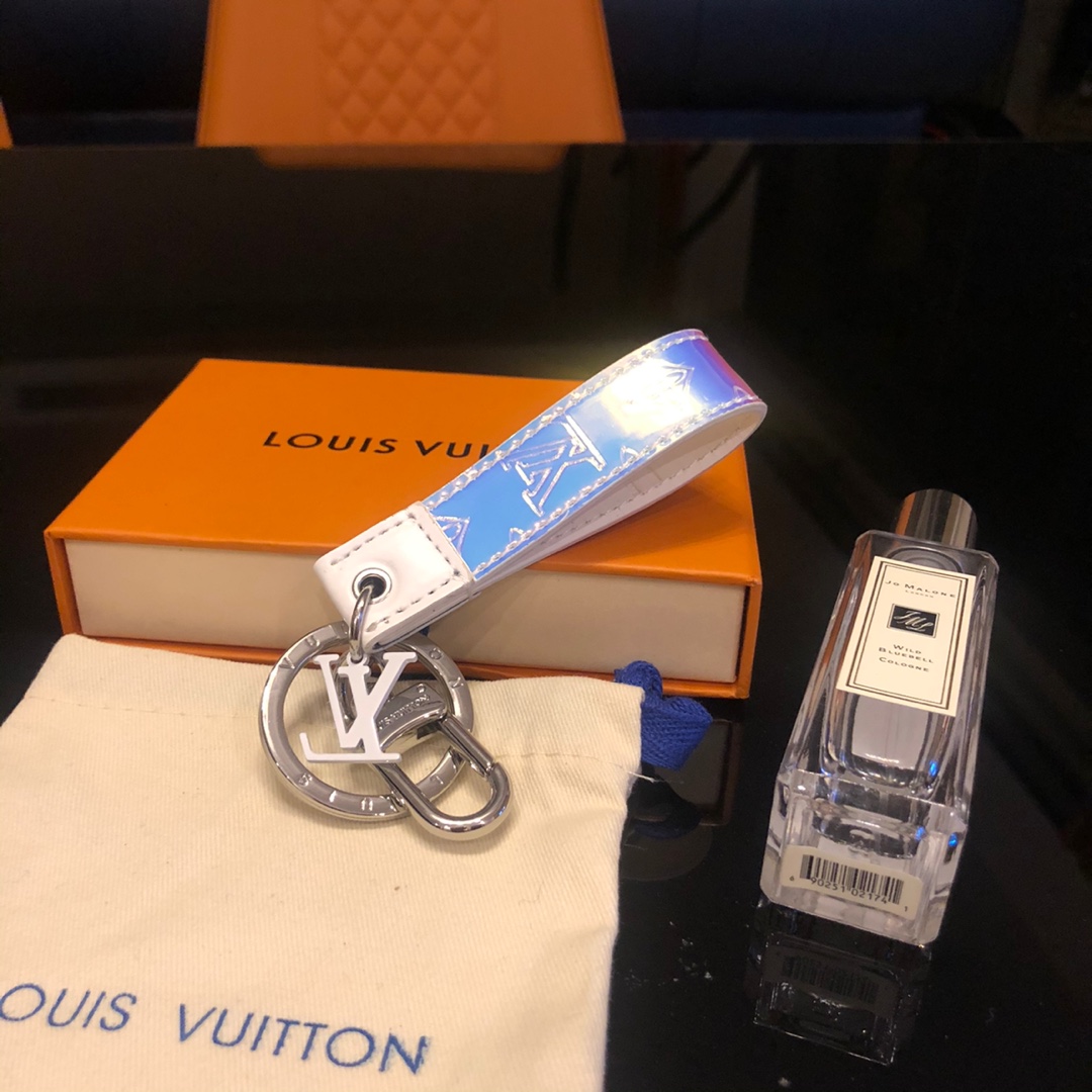 LV SHAPE DRAGONNE BAG CHARM & KEY HOLDER, Louis Vuitton LV, key chain