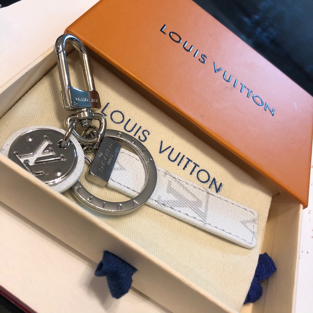 M69325 NEO LV CLUB BAG CHARM AND KEY HOLDER, Louis Vuitton LV, key chain