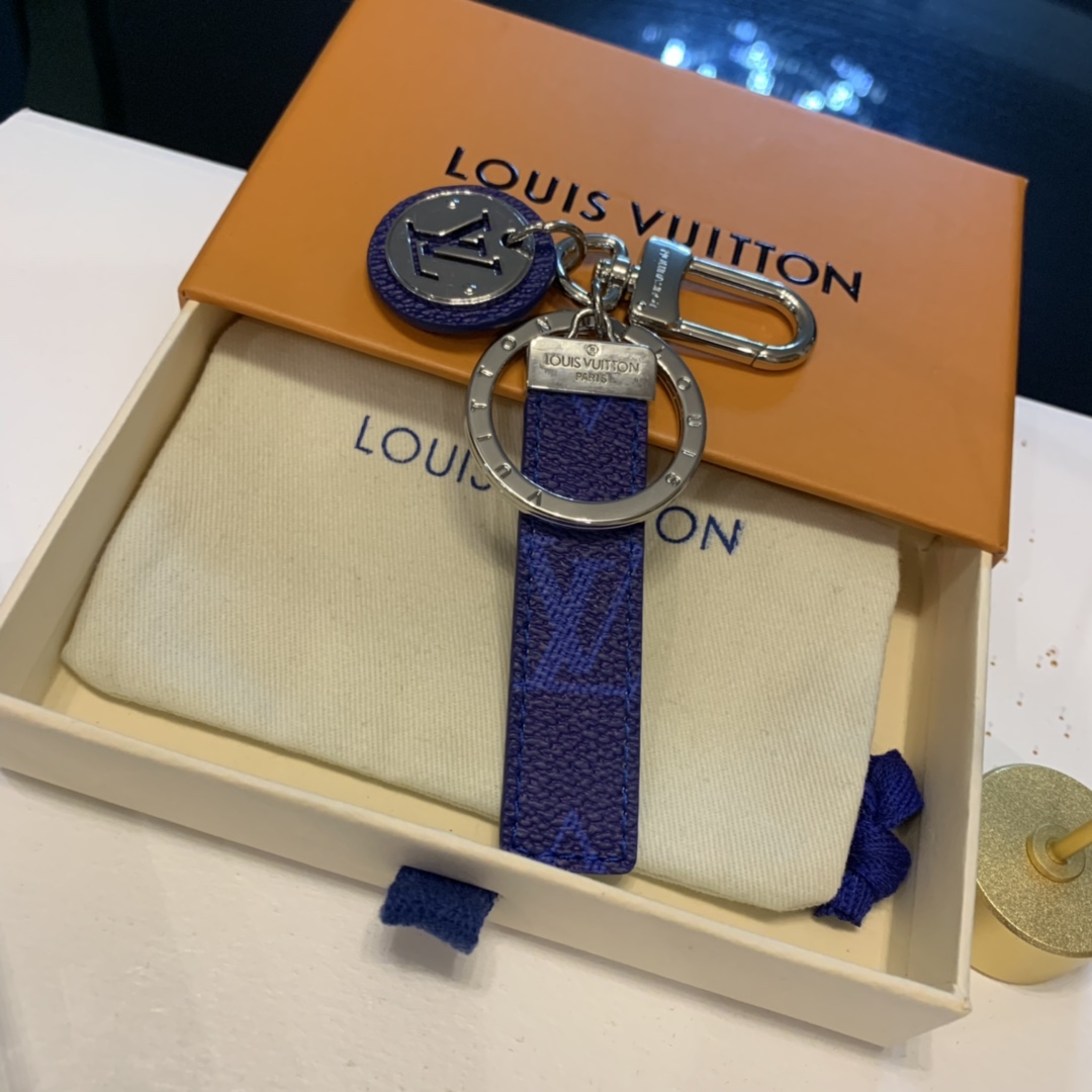 M69324 NEO LV CLUB BAG CHARM AND KEY HOLDER, Louis Vuitton LV, key chain