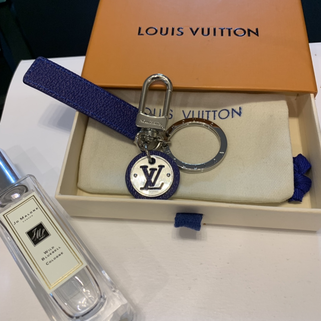 M69324 NEO LV CLUB BAG CHARM AND KEY HOLDER, Louis Vuitton LV, key chain