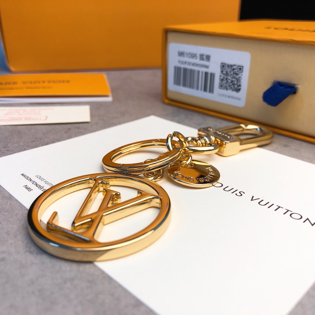 M68000 LV CIRCLE BAG CHARM & KEY HOLDER, Louis Vuitton LV, key chain