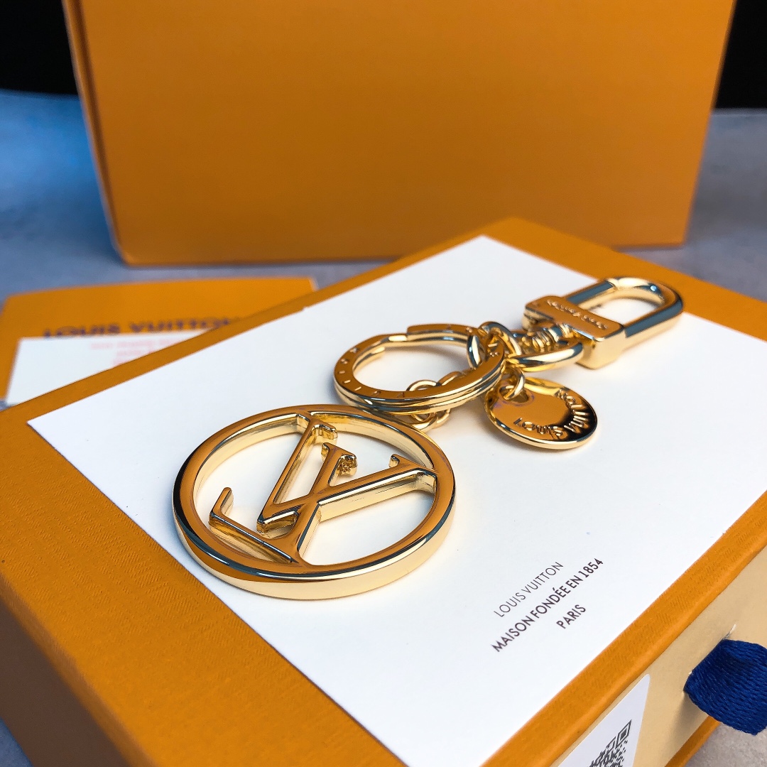 M68000 LV CIRCLE BAG CHARM & KEY HOLDER, Louis Vuitton LV, key chain
