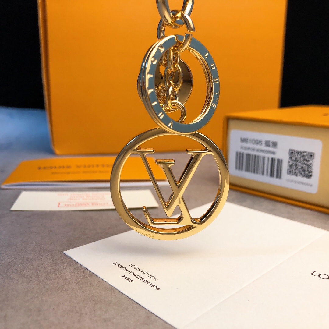 M68000 LV CIRCLE BAG CHARM & KEY HOLDER, Louis Vuitton LV, key chain