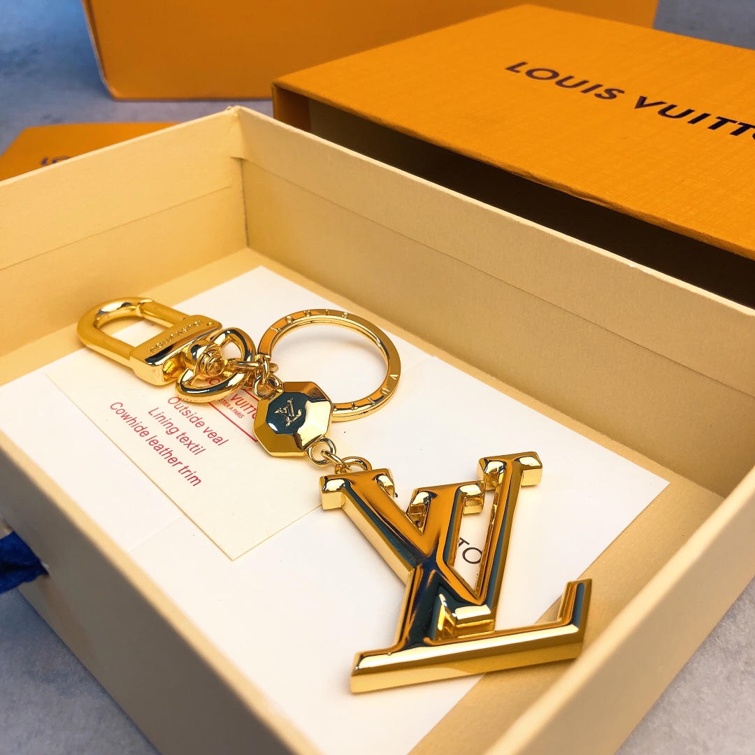 M65216 LV FACETTES BAG CHARM & KEY HOLDER, Louis Vuitton LV, key chain