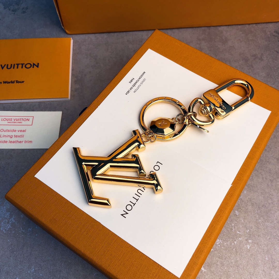 M65216 LV FACETTES BAG CHARM & KEY HOLDER, Louis Vuitton LV, key chain