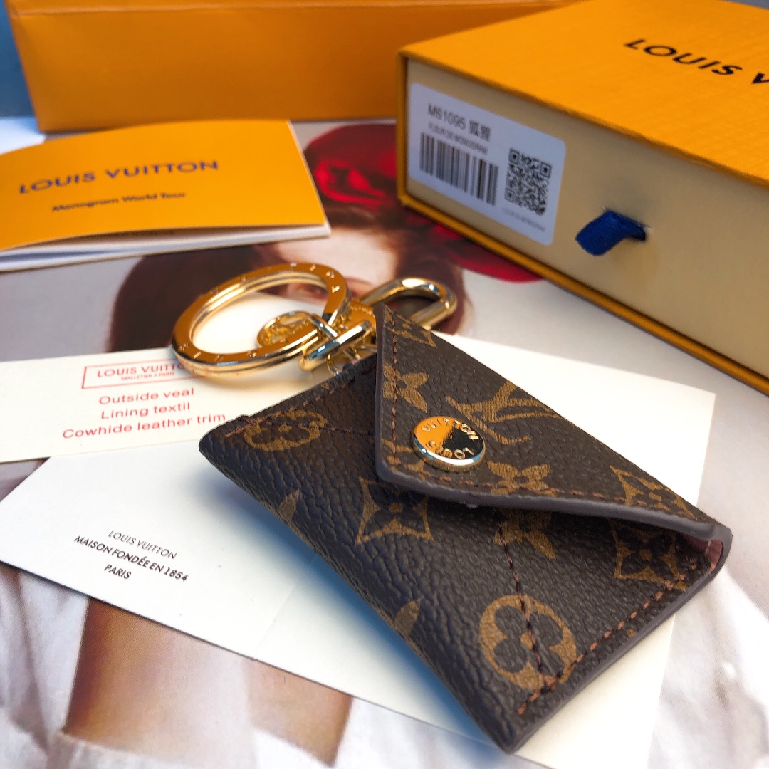 M69003 KIRIGAMI POUCH BAG CHARM AND KEY HOLDER, Louis Vuitton LV, key chain