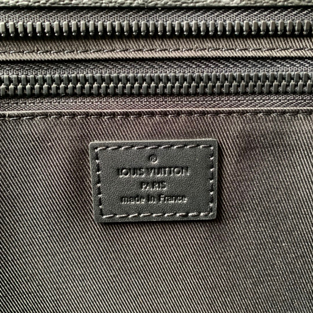 M45265 SAC PLAT HORIZONTAL ZIPPE, Louis Vuitton LV