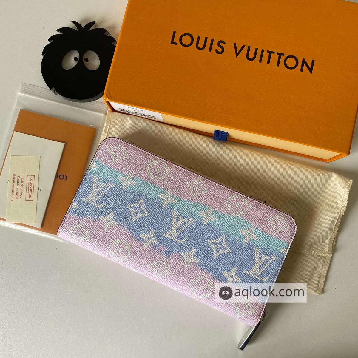 M69110 LV ESCALE ZIPPY WALLET, Louis Vuitton LV