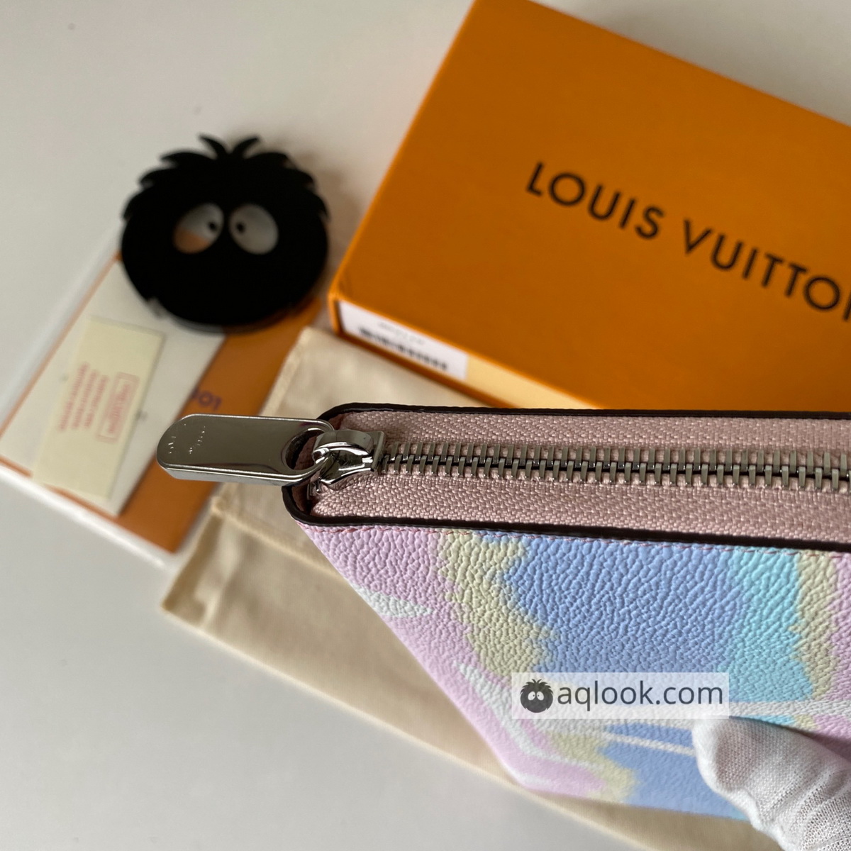 M69110 LV ESCALE ZIPPY WALLET, Louis Vuitton LV