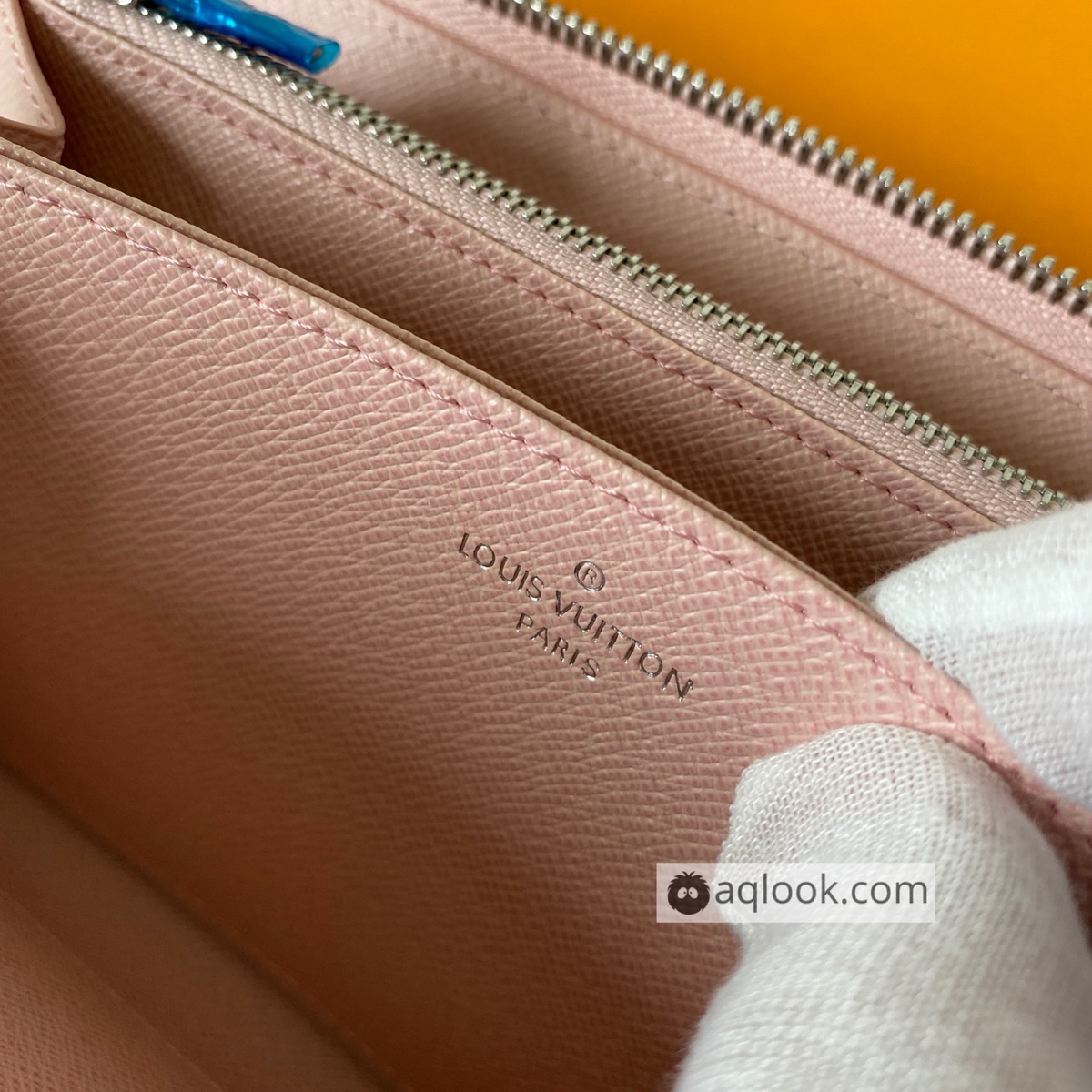 M69110 LV ESCALE ZIPPY WALLET, Louis Vuitton LV