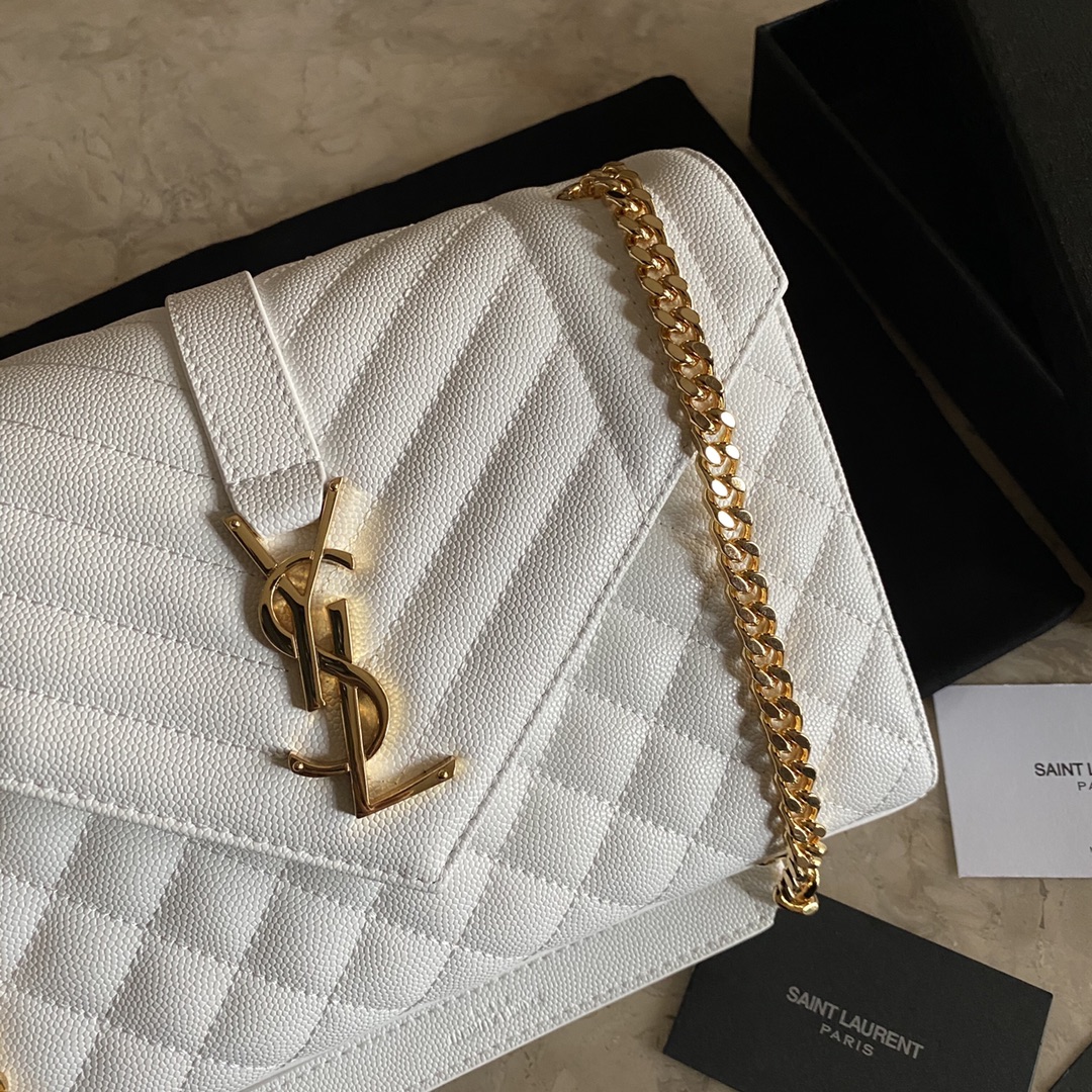 487206 ENVELOPE MEDIUM BAG IN GRAIN DE POUDRE EMBOSSED LEATHER, YSL Saint Laurent